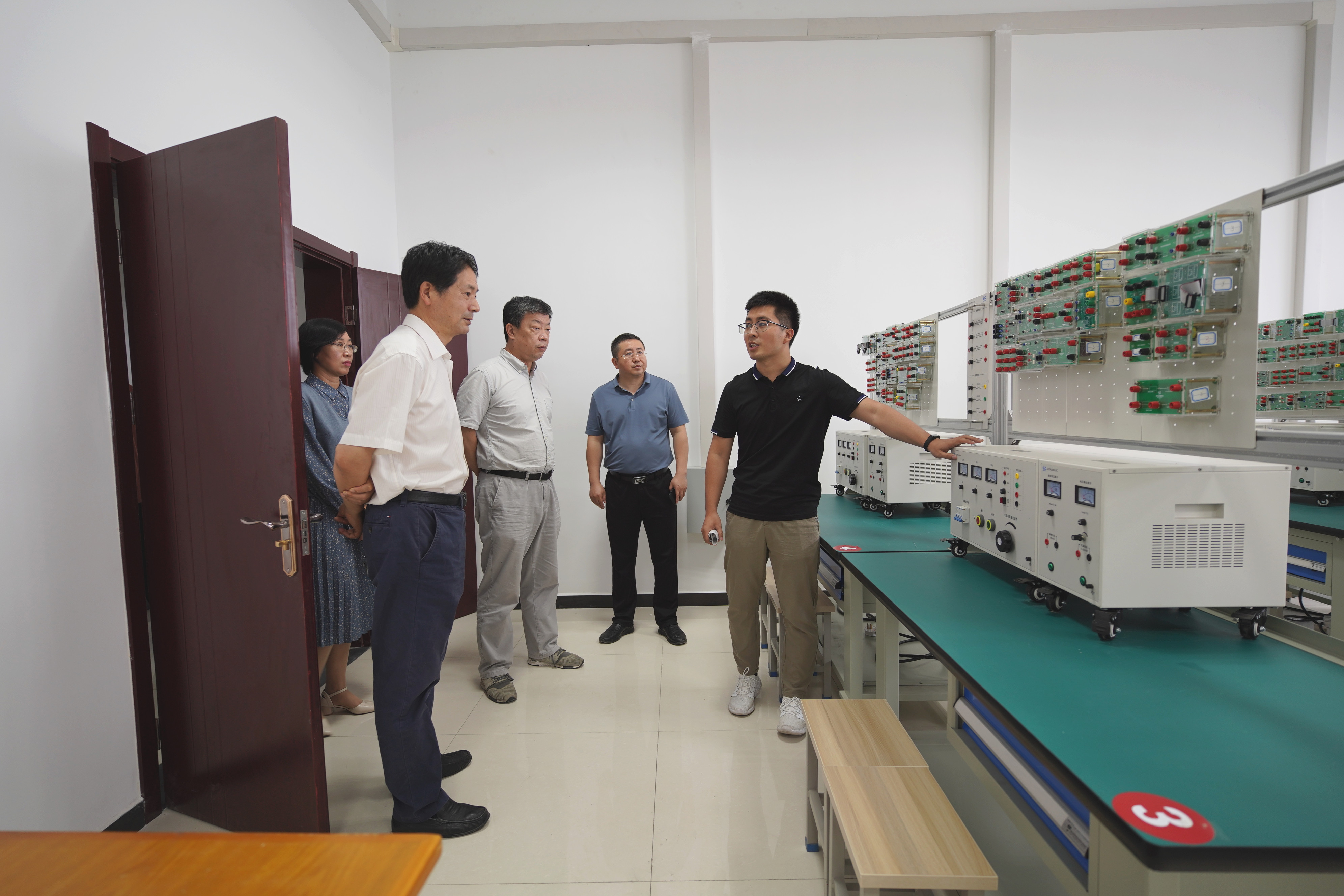 校领导到曲江校区调研工作